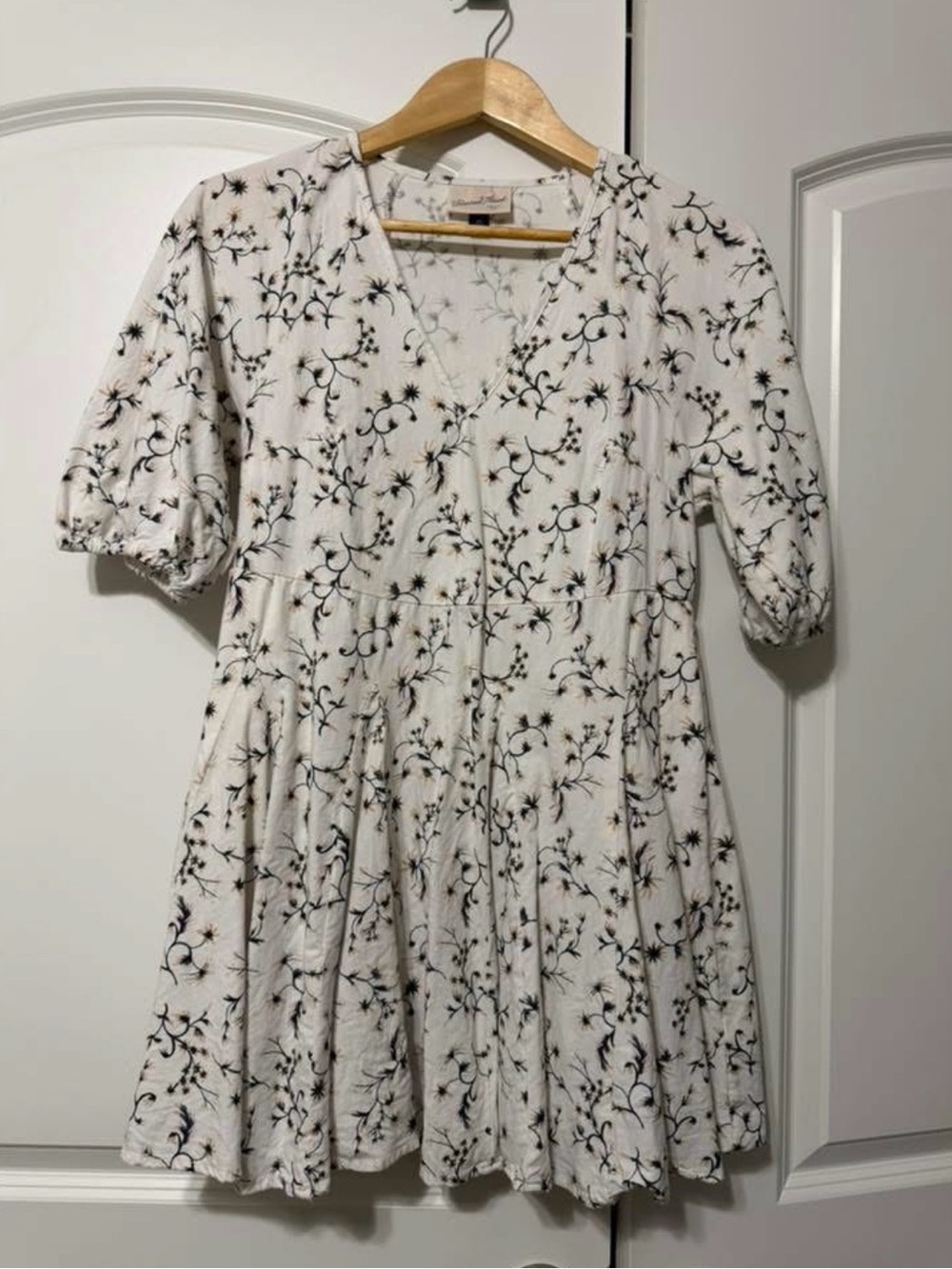 White Floral V-Neck Dress